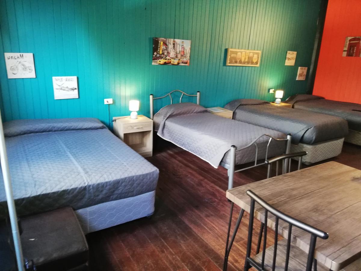 Hostal La Casona Los Ángeles Kültér fotó