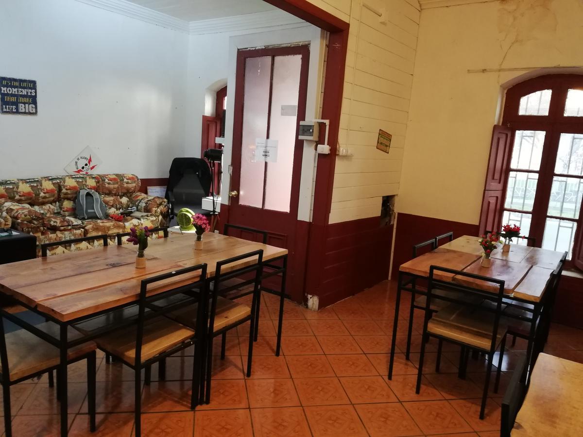 Hostal La Casona Los Ángeles Kültér fotó